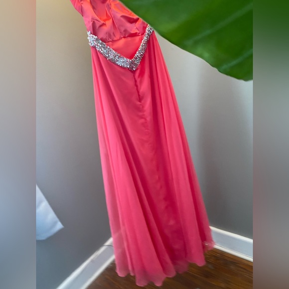 Pink long prom dress - Picture 2 of 9